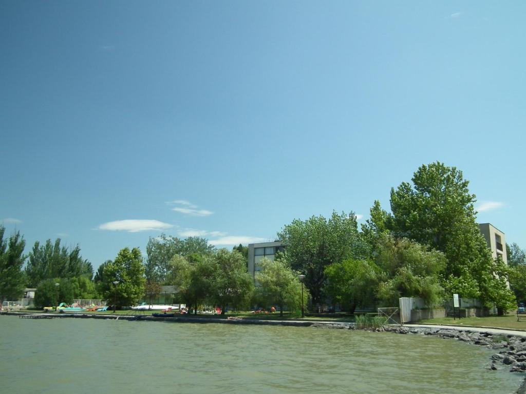 Touring Hotel Agard Gárdony Exterior foto